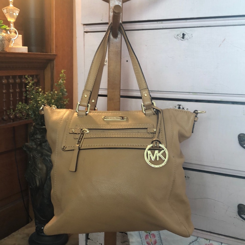 Large Nude Michael Kors With Gold Hardware